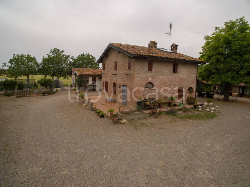casa indipendente in vendita a Minerbio in zona Ca' De' Fabbri