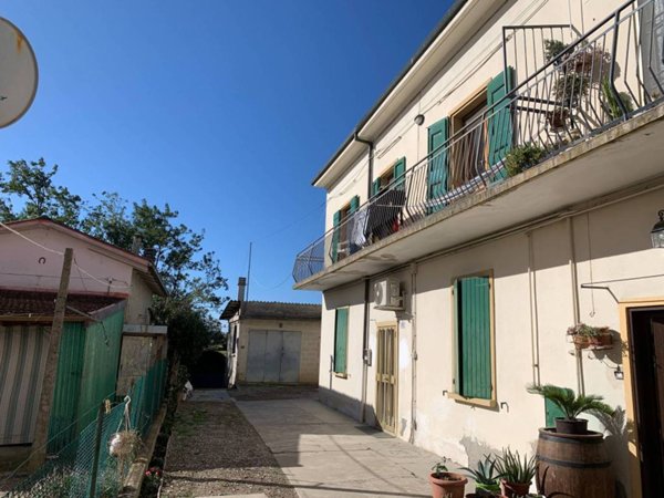 appartamento in vendita a Molinella in zona San Pietro Capofiume
