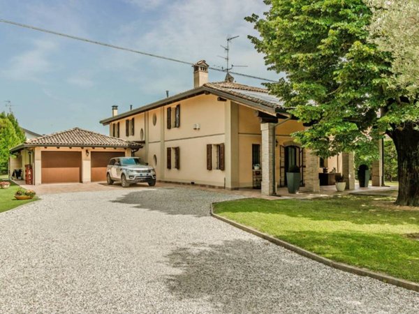 casa indipendente in vendita a Molinella