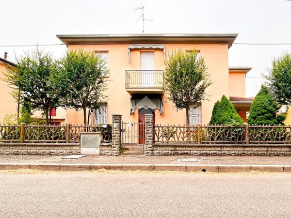 casa indipendente in vendita a Molinella