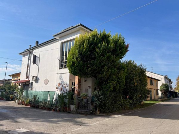 casa indipendente in vendita a Molinella in zona San Martino in Argine
