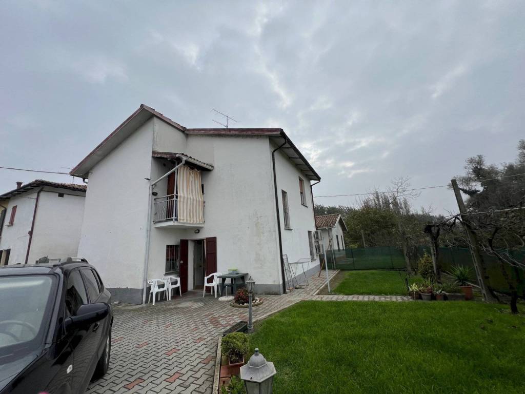 casa indipendente in vendita a Molinella in zona San Pietro Capofiume