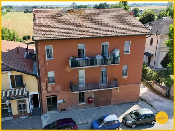 appartamento in vendita a Molinella in zona Marmorta
