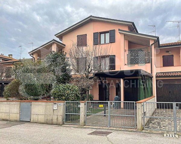 casa indipendente in vendita a Molinella