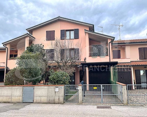 casa indipendente in vendita a Molinella