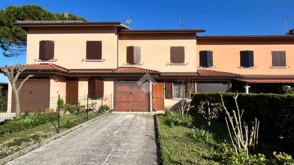 casa indipendente in vendita a Molinella in zona San Martino in Argine