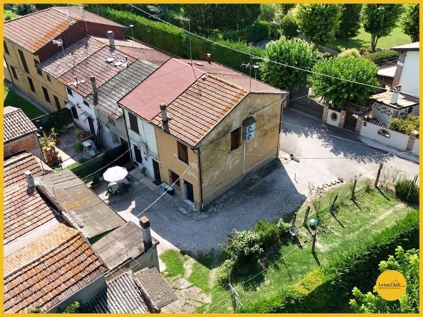 casa semindipendente in vendita a Molinella in zona San Pietro Capofiume