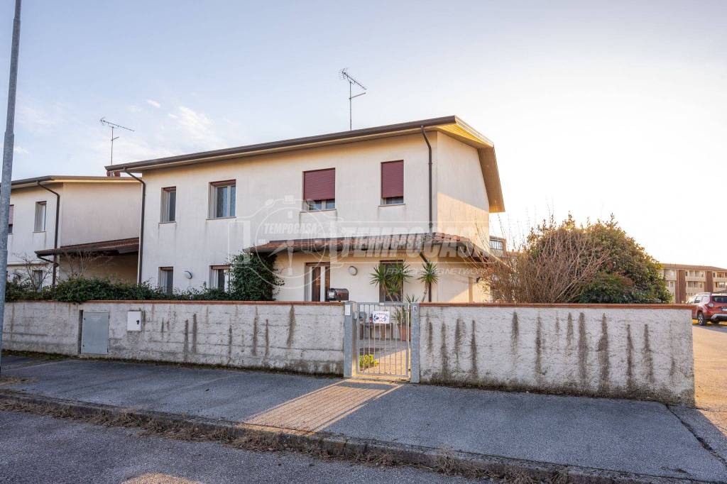 casa indipendente in vendita a Molinella