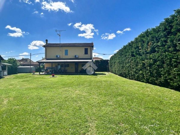 casa indipendente in vendita a Molinella in zona Marmorta