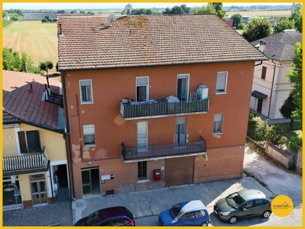 appartamento in vendita a Molinella in zona Marmorta