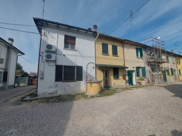casa indipendente in vendita a Molinella in zona San Pietro Capofiume