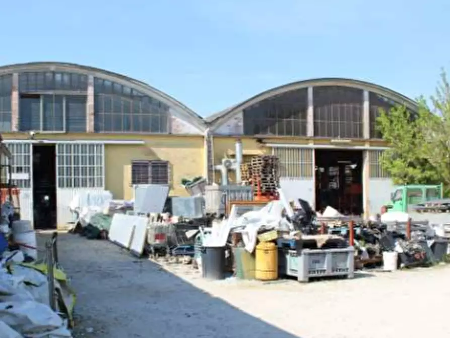 locale di sgombero in vendita a Molinella