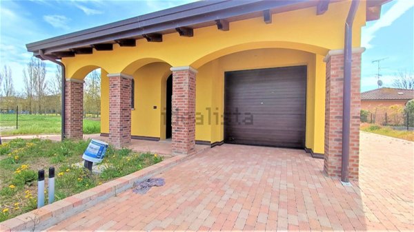 casa indipendente in vendita a Molinella