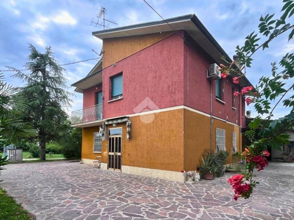 casa indipendente in vendita a Molinella