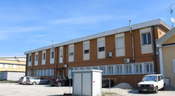 locale di sgombero in vendita a Molinella