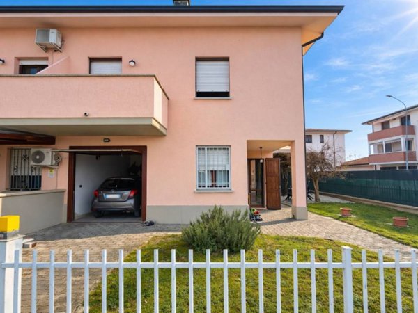 casa indipendente in vendita a Molinella