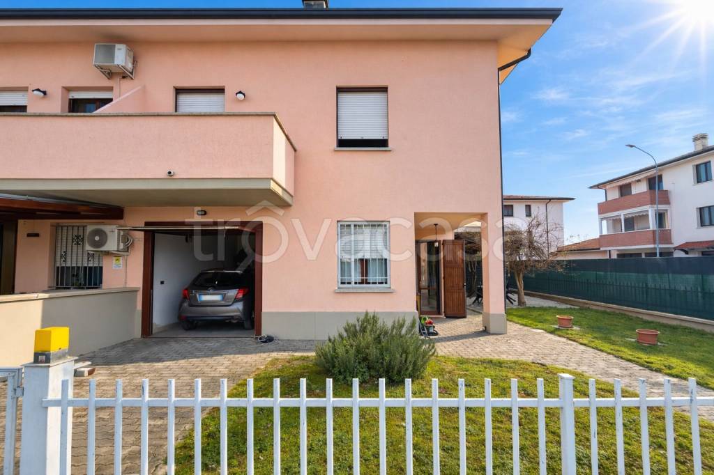 casa indipendente in vendita a Molinella