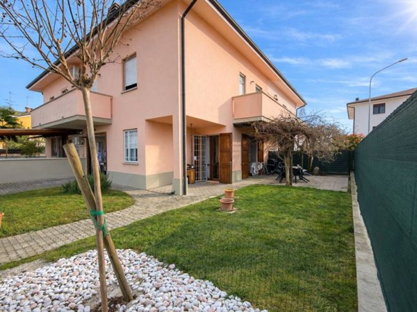 casa indipendente in vendita a Molinella
