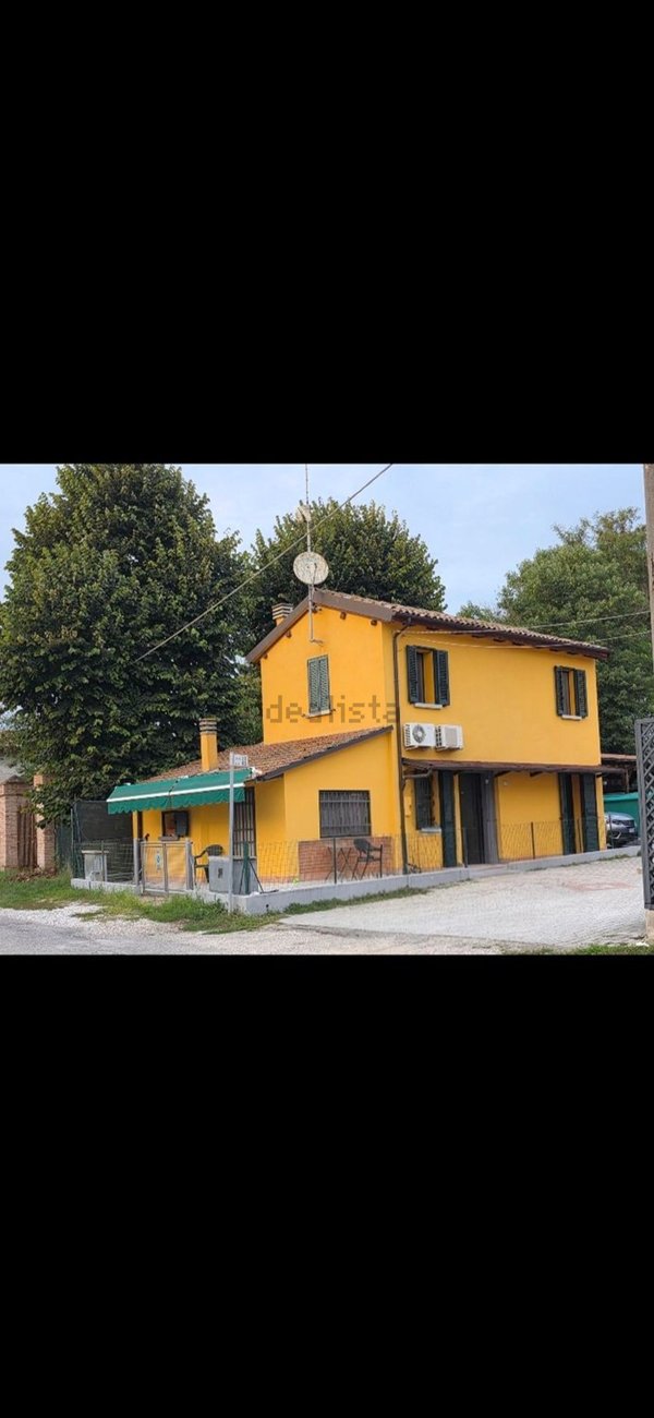 casa indipendente in vendita a Molinella in zona San Pietro Capofiume