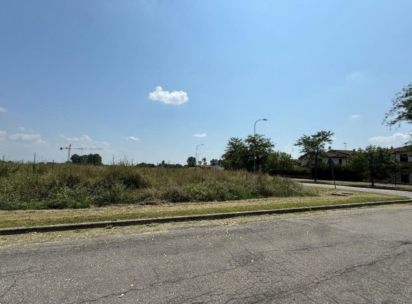 terreno edificabile in vendita a Molinella