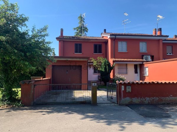casa indipendente in vendita a Molinella in zona Marmorta