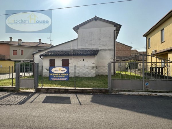locale di sgombero in vendita a Molinella in zona Marmorta