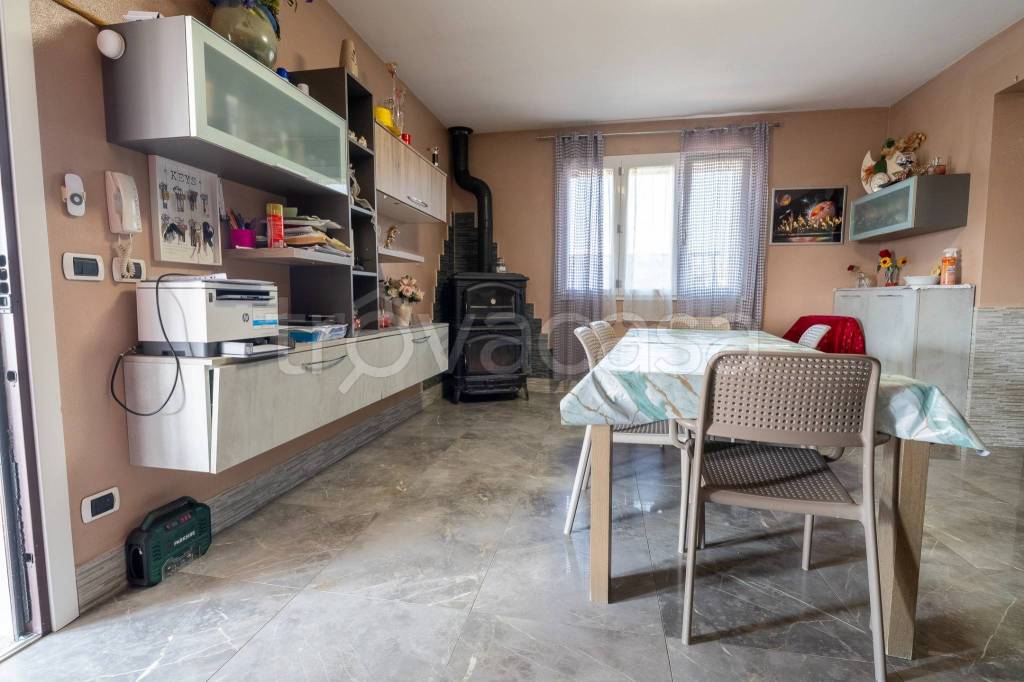 casa indipendente in vendita a Molinella in zona Marmorta