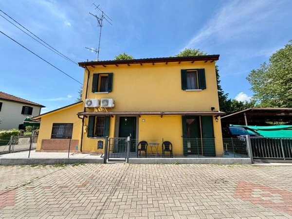 casa indipendente in vendita a Molinella in zona San Pietro Capofiume