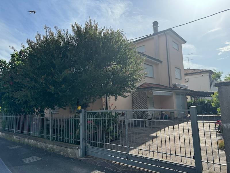 casa indipendente in vendita a Molinella