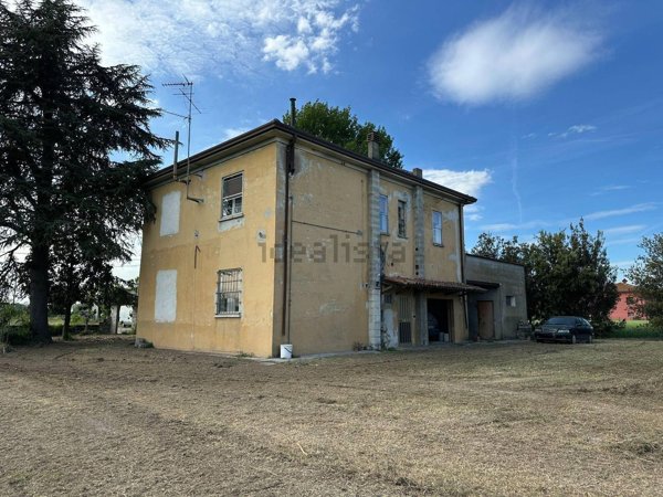 casa indipendente in vendita a Molinella in zona Marmorta