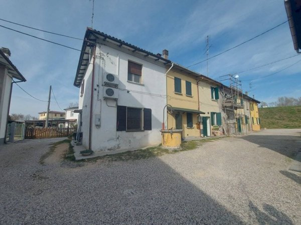 casa indipendente in vendita a Molinella in zona San Pietro Capofiume