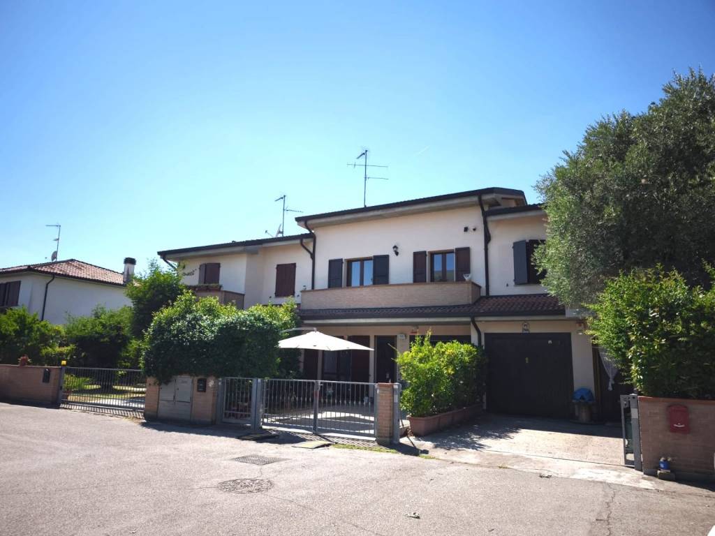 casa indipendente in vendita a Molinella in zona San Martino in Argine