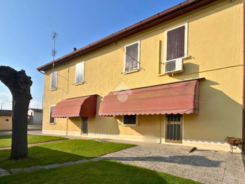 casa indipendente in vendita a Molinella in zona Marmorta