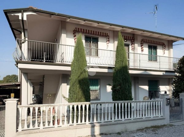 casa indipendente in vendita a Molinella in zona Marmorta