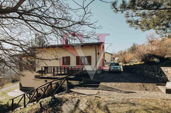 casa indipendente in vendita a Monghidoro in zona Campeggio