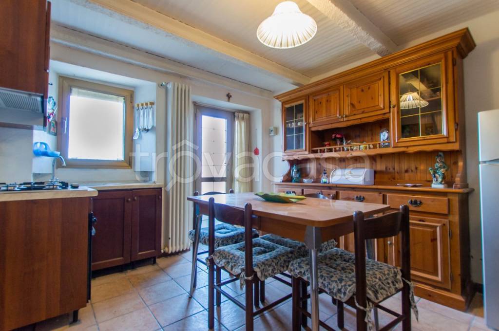 casa indipendente in vendita a Monghidoro