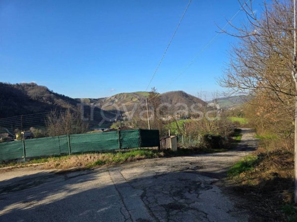 casa indipendente in vendita a Monghidoro in zona Campeggio