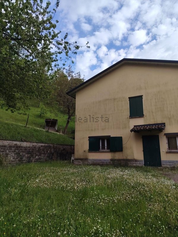 casa indipendente in vendita a Monghidoro