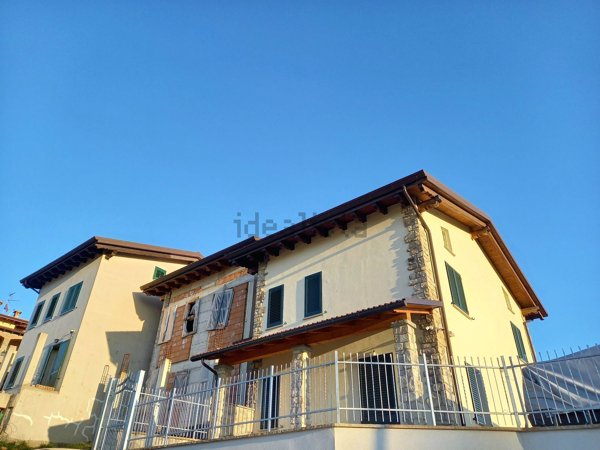 casa indipendente in vendita a Monghidoro