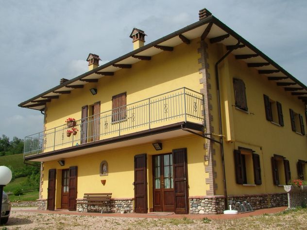 casa indipendente in vendita a Monghidoro