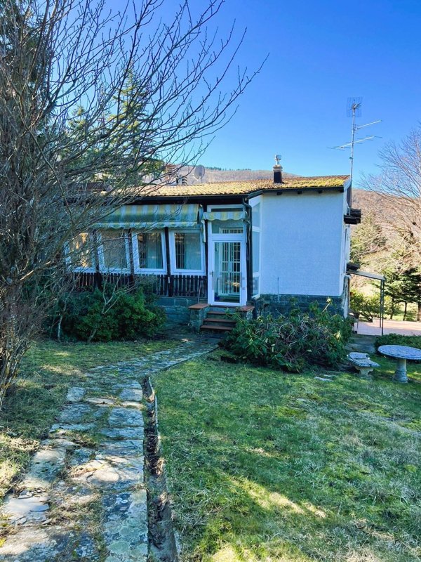 casa indipendente in vendita a Monghidoro in zona Piamaggio