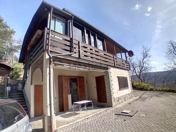 casa indipendente in vendita a Monghidoro in zona Campeggio