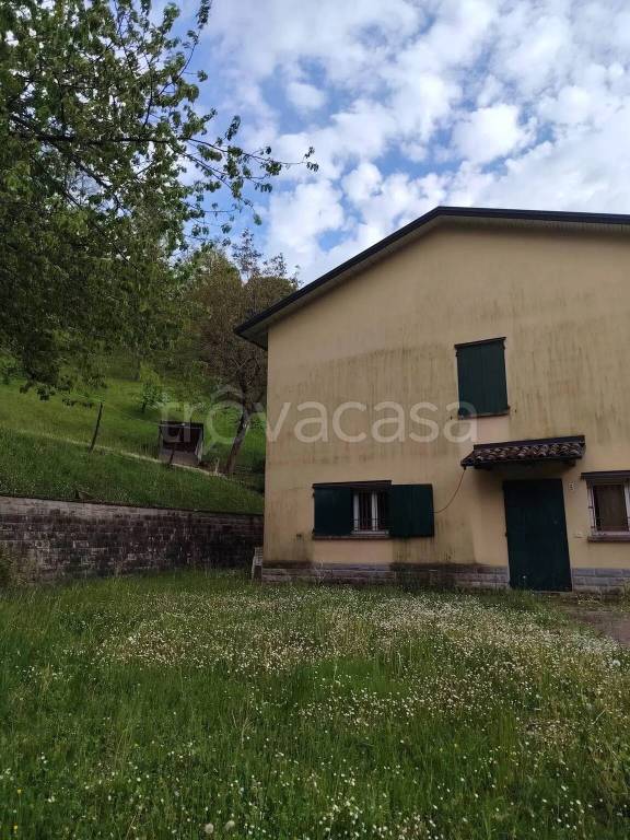casa indipendente in vendita a Monghidoro in zona Vergiano