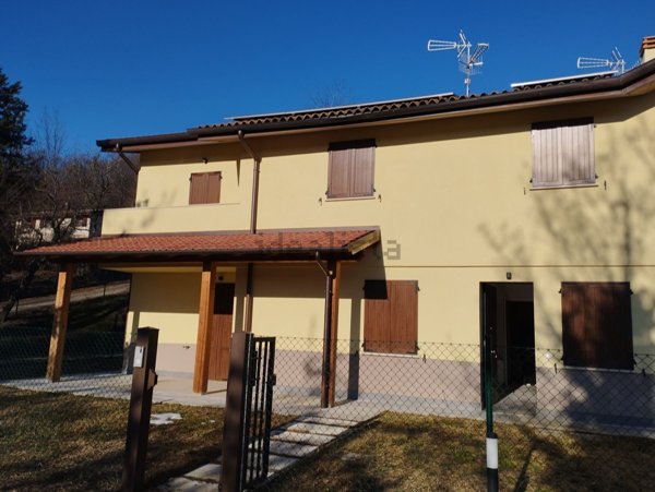 appartamento in vendita a Monghidoro in zona Campeggio