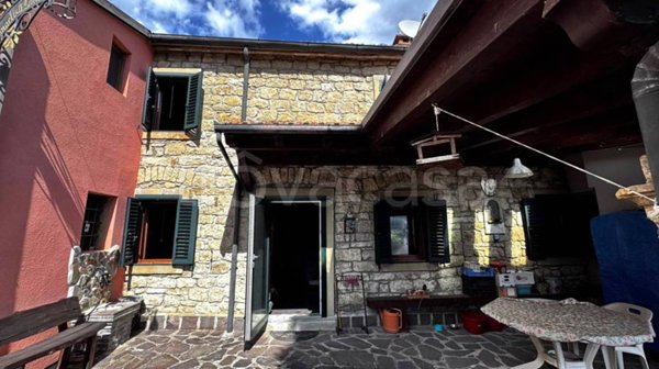casa indipendente in vendita a Monghidoro in zona Campeggio