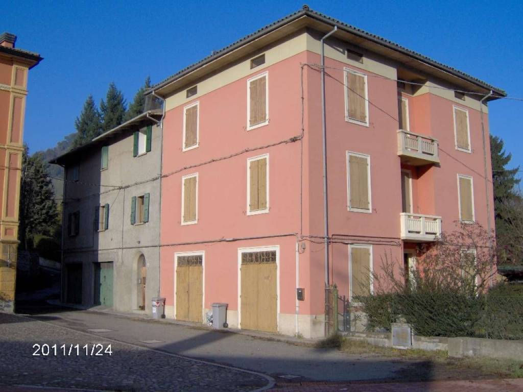 ufficio in vendita a Monte San Pietro in zona Monte San Giovanni