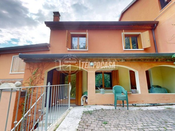 casa indipendente in vendita a Monte San Pietro in zona Loghetto