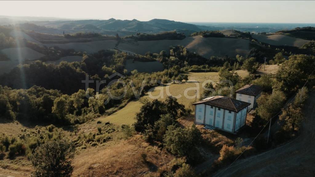 casa indipendente in vendita a Monte San Pietro in zona Calderino