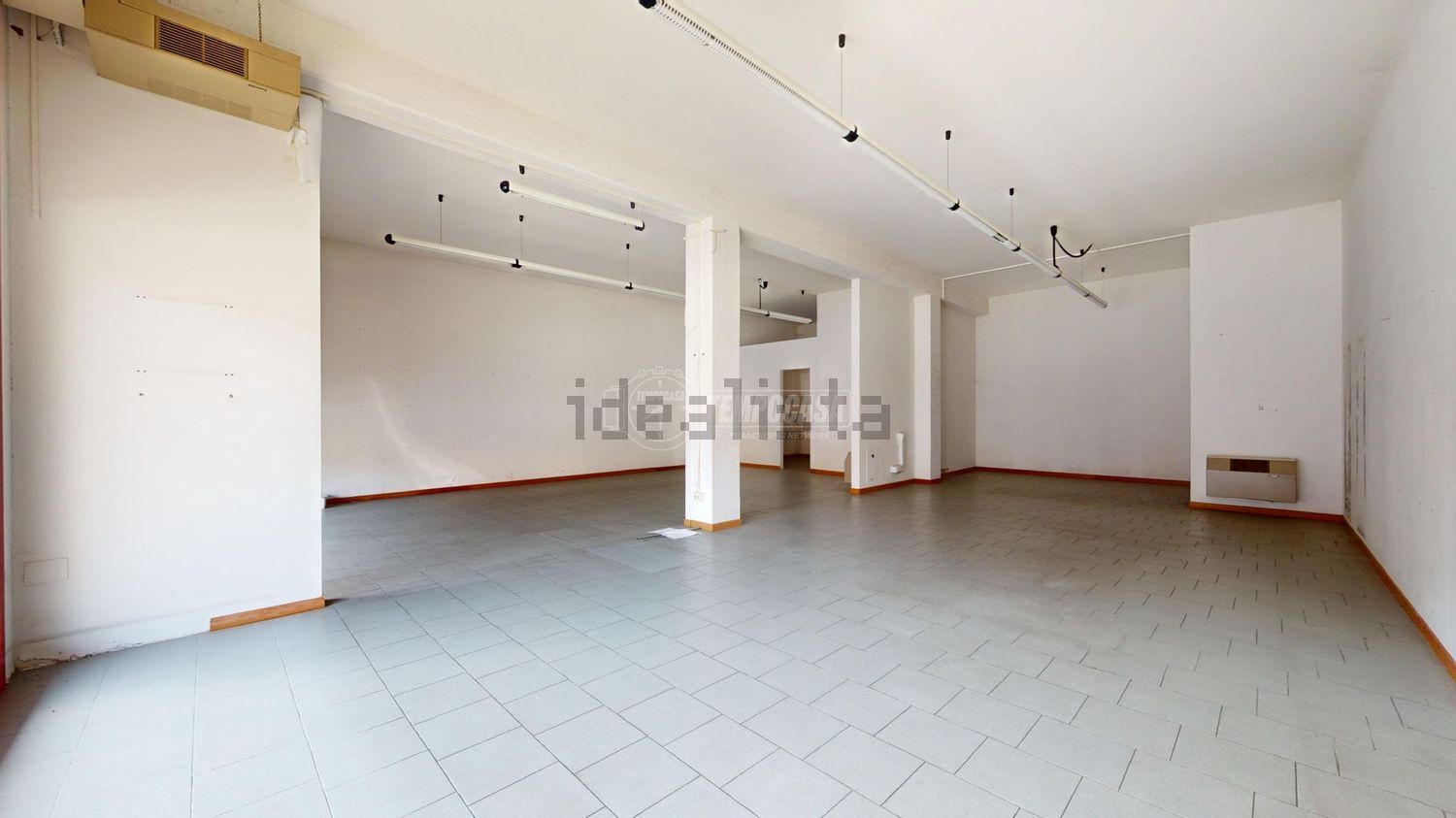 negozio in vendita a Monte San Pietro in zona Calderino