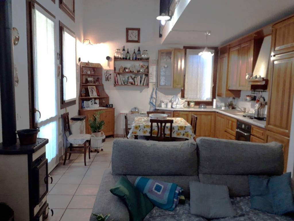 appartamento in vendita a Monte San Pietro in zona Badia